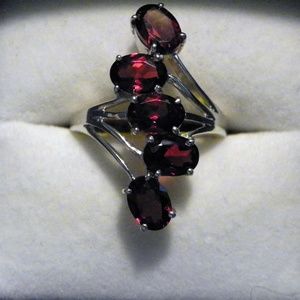 SOLD!   Mozambique Garnet ring (4.36 ct) sz 6